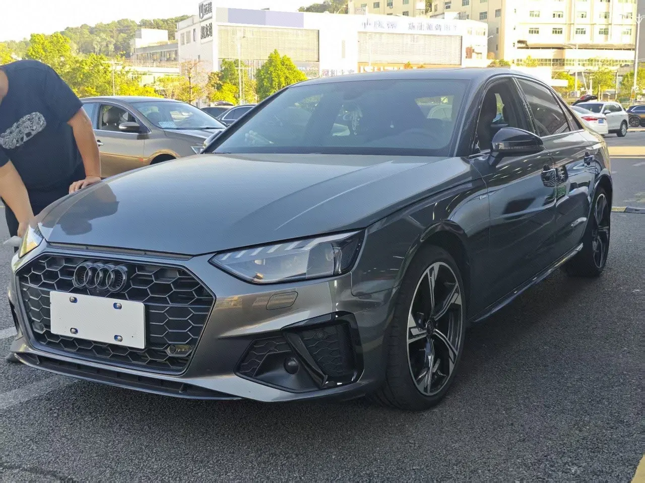 Audi 2024 A4L 2.0TFSI 40TFSI Deluxe Dynamic (Starry Night Edition) Automatic Gear - View 1