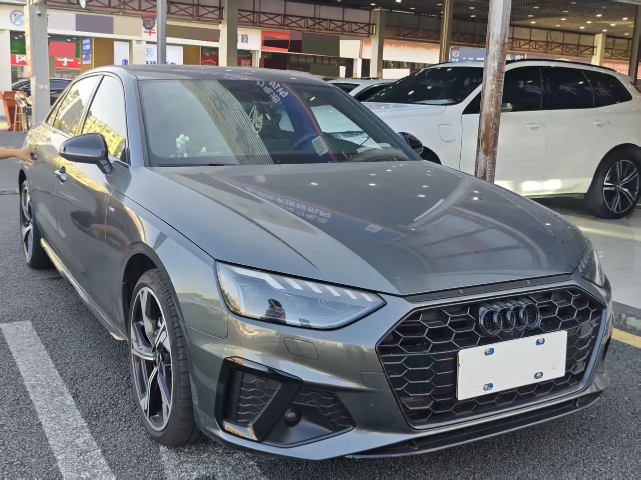 Audi 2024 A4L 2.0TFSI 40TFSI Deluxe Dynamic (Starry Night Edition) Automatic Gear 2