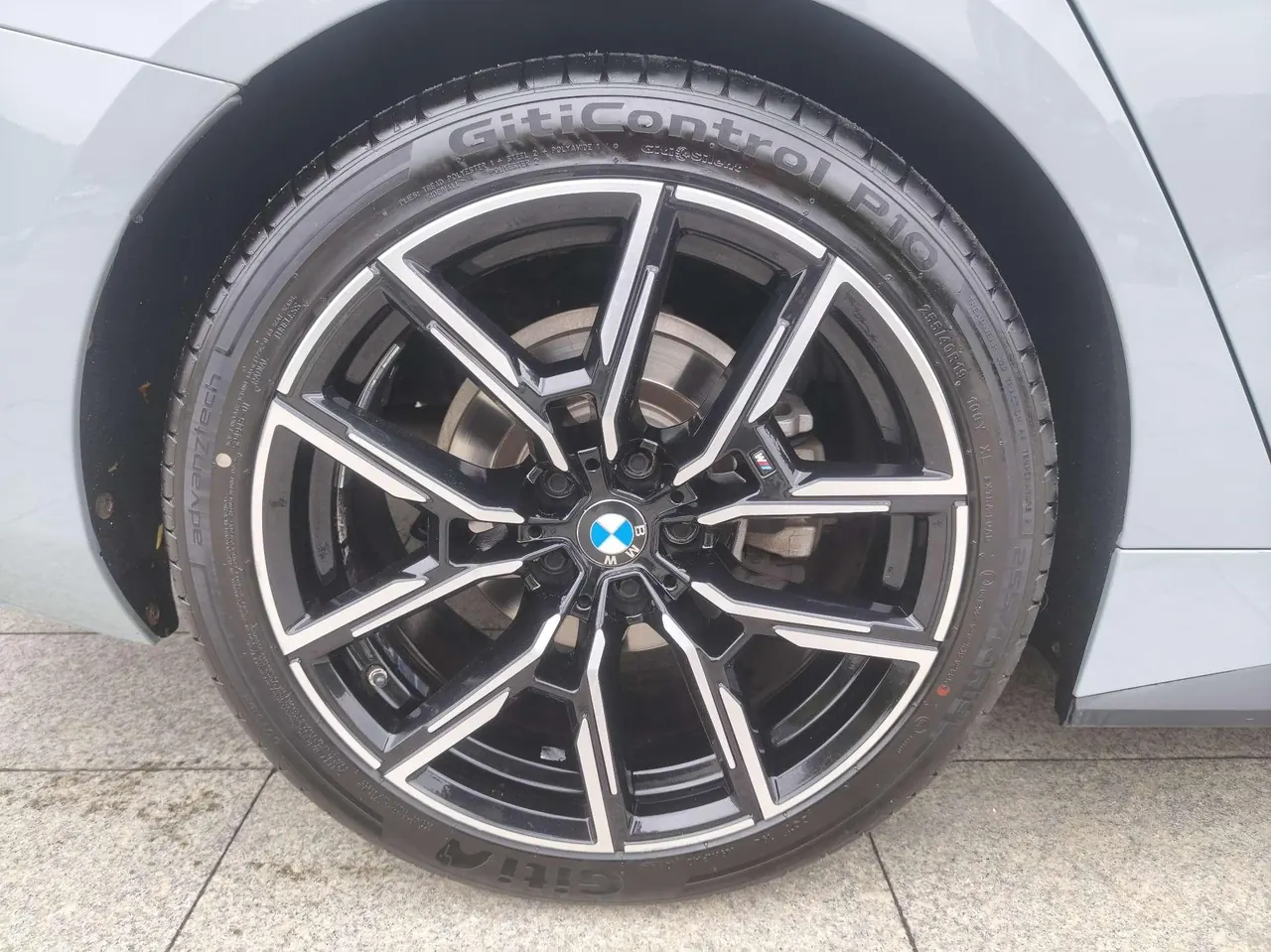 BMW 4 Series (Imported) 2022 425i Four-Door Coupe 2.0T M Sports Obsidian Night Suit Automatic Gear 4