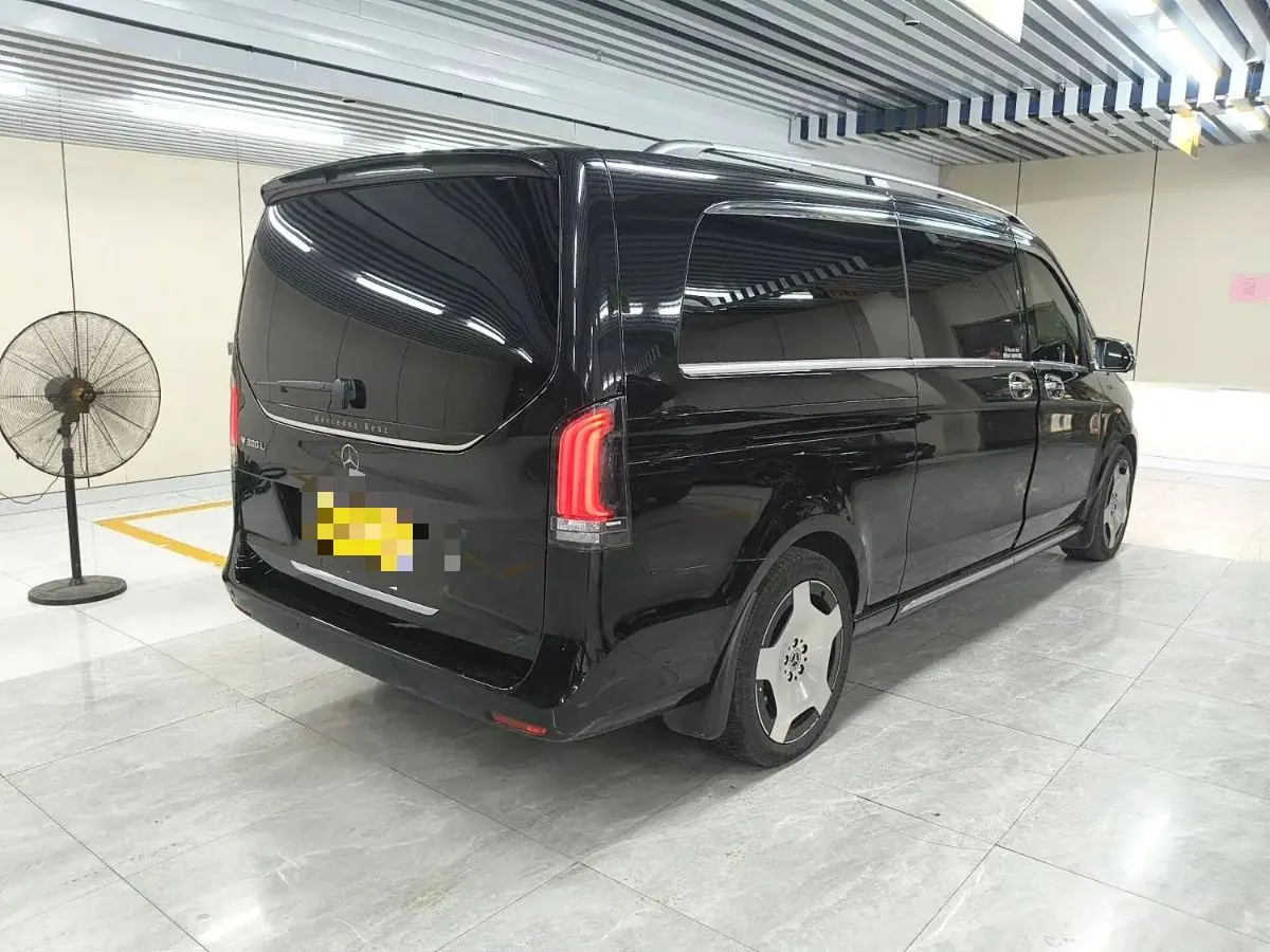 Mercedes Benz V 2024V 300 L 48V 2.0T Deluxe Automatic Gear 4