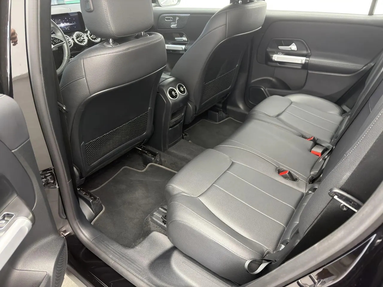 Mercedes Benz 2025 GLB 220 48V 2.0T fashion automatic gear 7