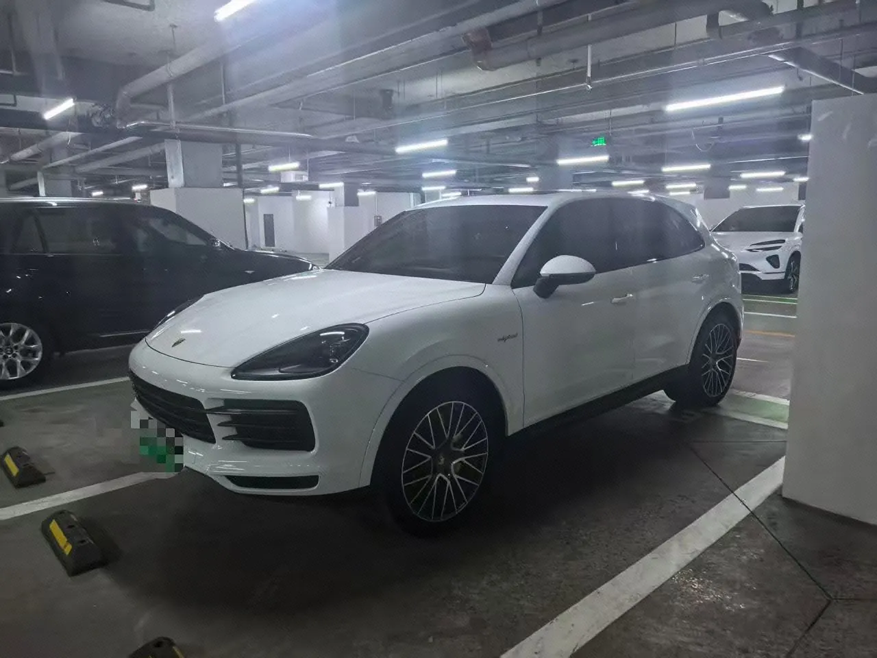 Porsche Cayenne New Energy (Imported) 2023 Cayenne Oil and Electric Hybrid 2.0T Automatic Gear - View 1