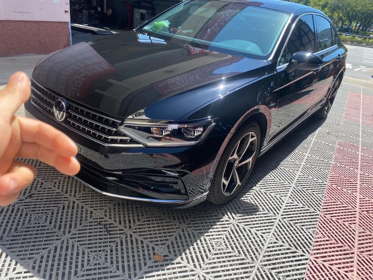 Volkswagen 2026 Magotan 2.0TSI 380TSI 30 million selected luxury automatic gear - View 1