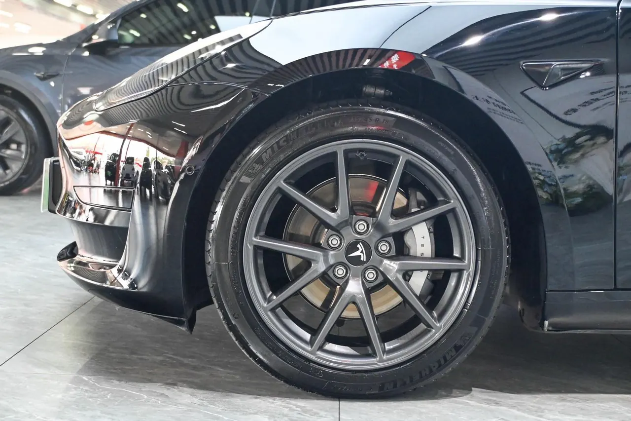Tesla 2022 Model 3 rear-wheel drive version of automatic transmission 6