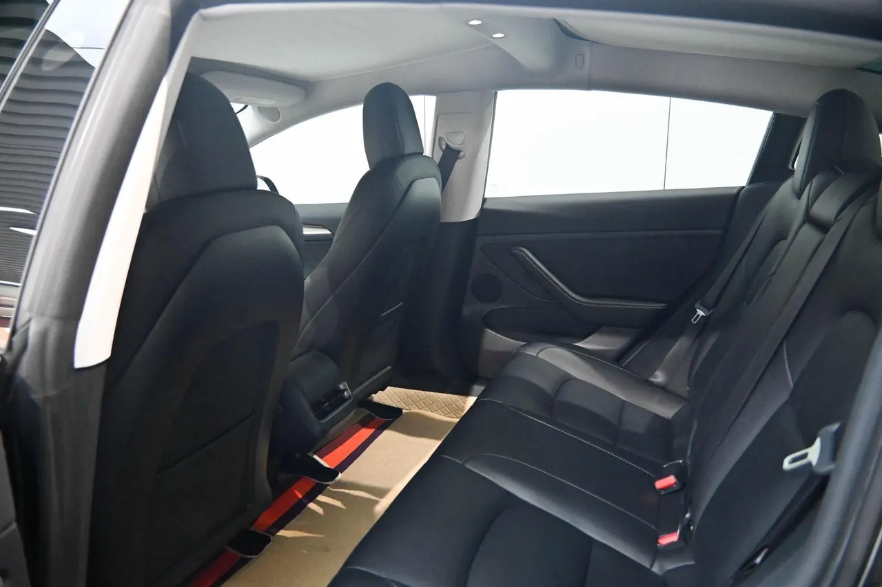 Tesla 2022 Model 3 rear-wheel drive version of automatic transmission 8