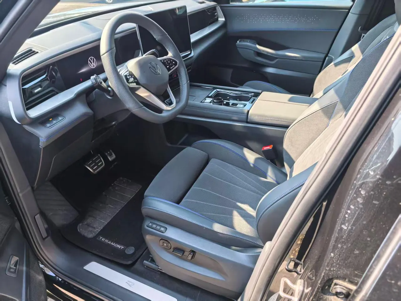 Volkswagen 2026 Tuang Pro 2.0TSI 450TSI Four-wheel Drive Peak Edition Automatic Gear 5