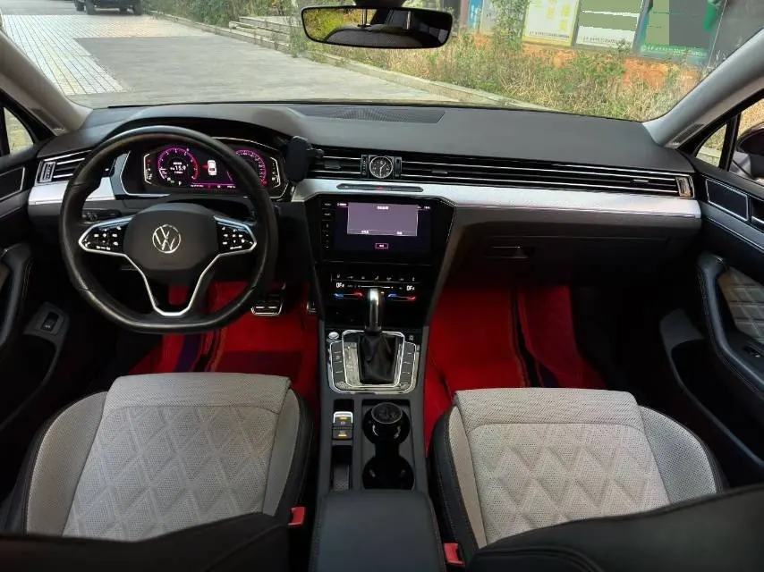 Volkswagen 2023 Magotan 2.0TSI 330TSI 2 million Commemorative Luxury Automatic Gear 5