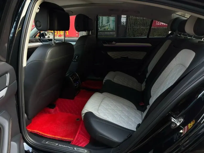 Volkswagen 2023 Magotan 2.0TSI 330TSI 2 million Commemorative Luxury Automatic Gear 6