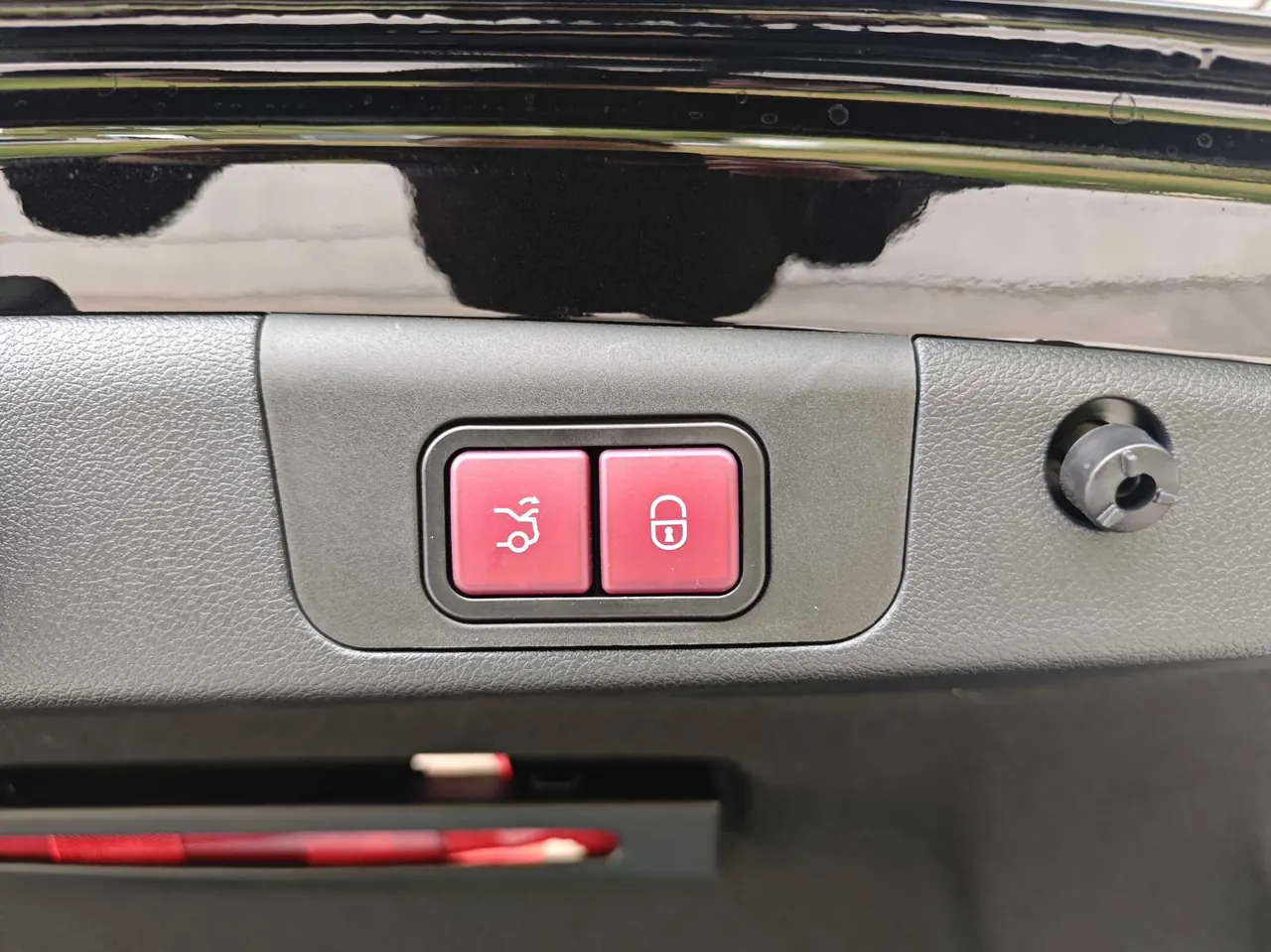 Mercedes Benz E Class 2026 E 260 L 48V 2.0T Classic Edition (Modified) Automatic Gear 10