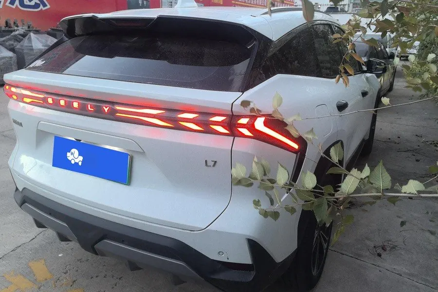 Geely Galaxy 2023 L7 1.5T 115km Starship Automatic Gear 2