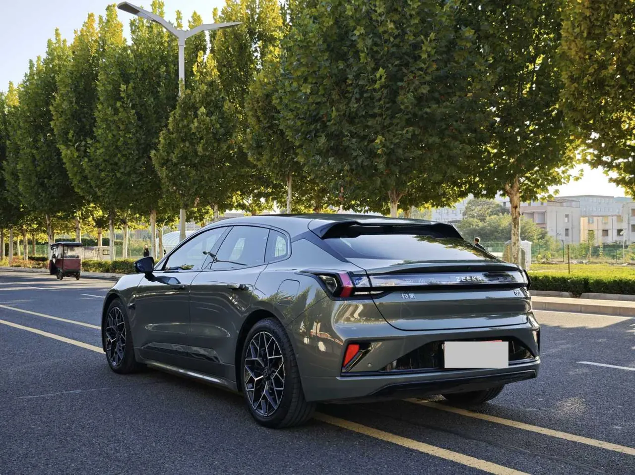Zeekr 2025 Zeekr 001 WE Edition 95kWh Four-wheel Drive Automatic 4