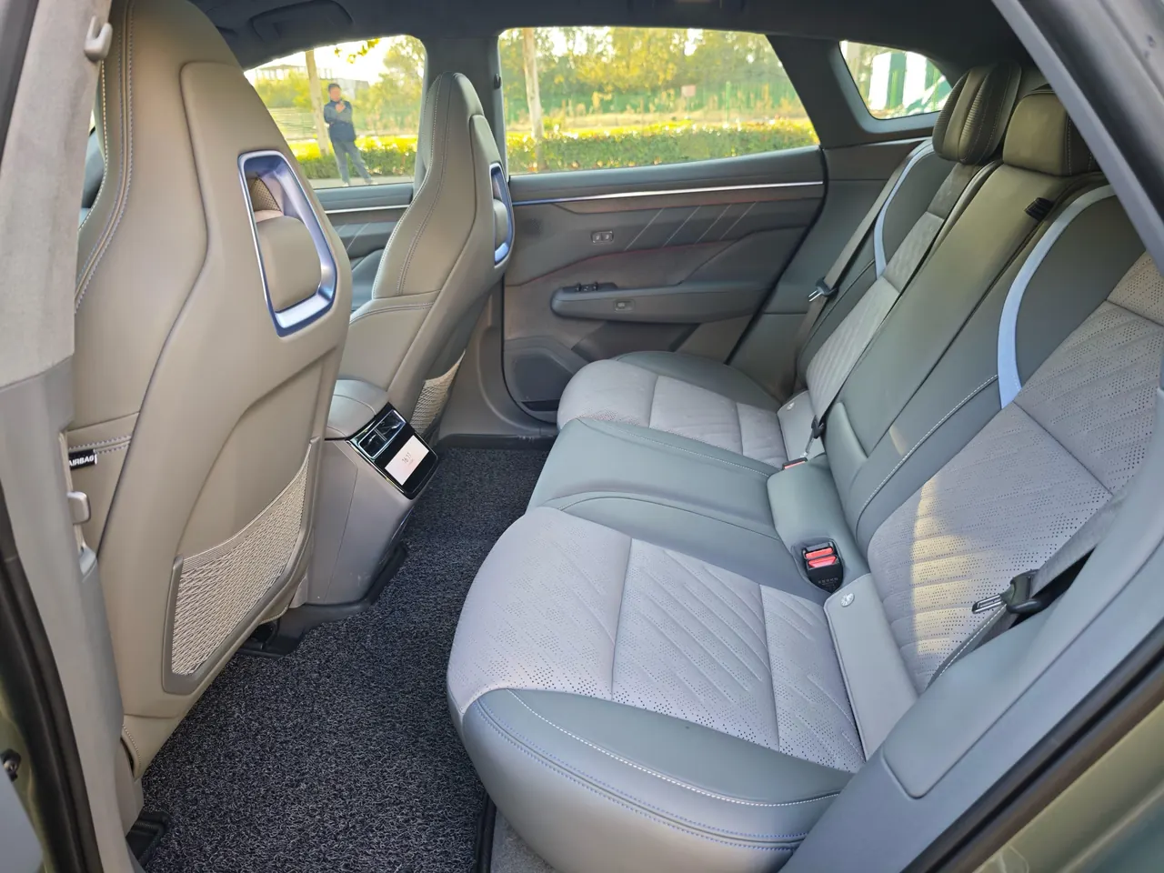 Zeekr 2025 Zeekr 001 WE Edition 95kWh Four-wheel Drive Automatic 9