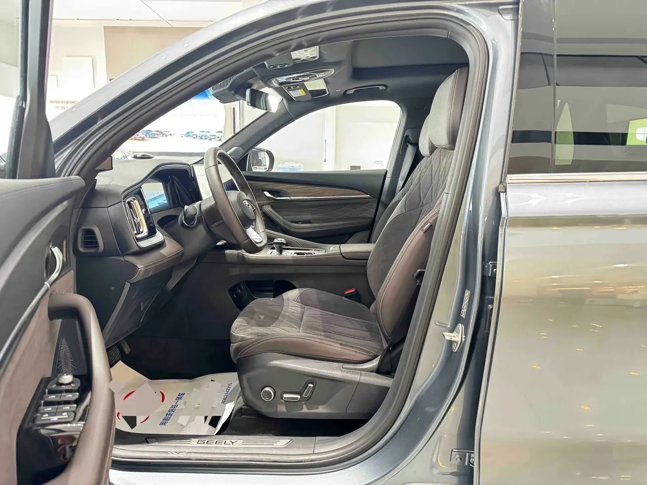 Geely 2025 XingyueL (Monjaro) 2.0TD Oriental Obsidian 4WD full-moon version automatic gear 4