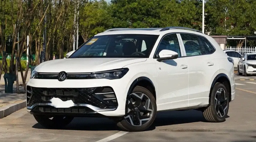 Volkswagen 2024 Tiguan L PRO 2.0TSI 330TSI Two-Drive R-Line Smart Collar Edition Automatic Gear - View 1
