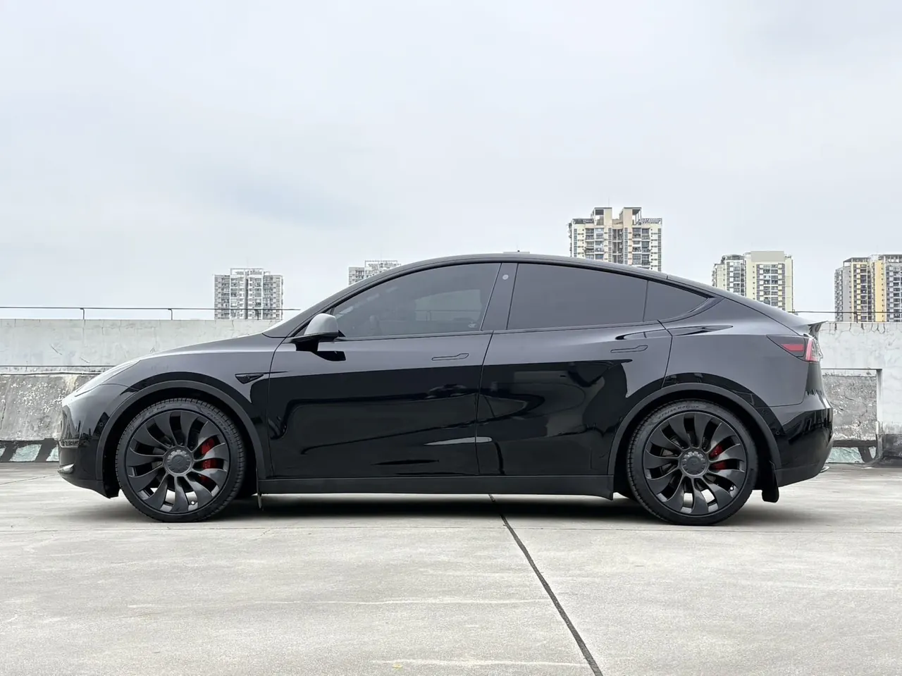 Tesla 2021 Model Y Performance high-performance all-wheel drive version automatic transmission 2