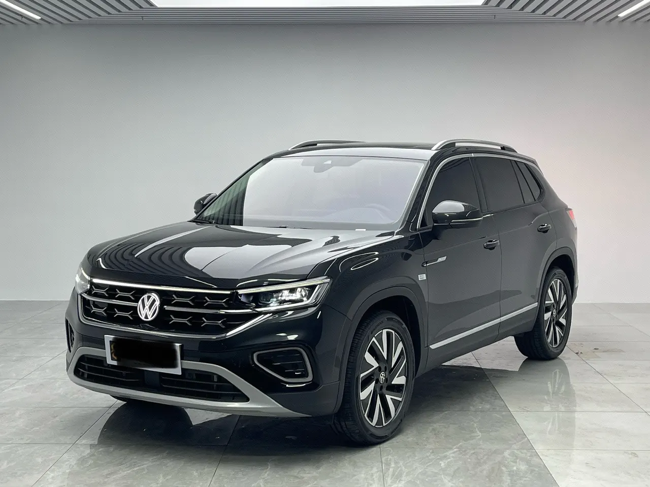 Volkswagen 2024 Tanyue 2.0TSI 380TSI four-wheel drive R-Line high-energy version of automatic gear - View 1