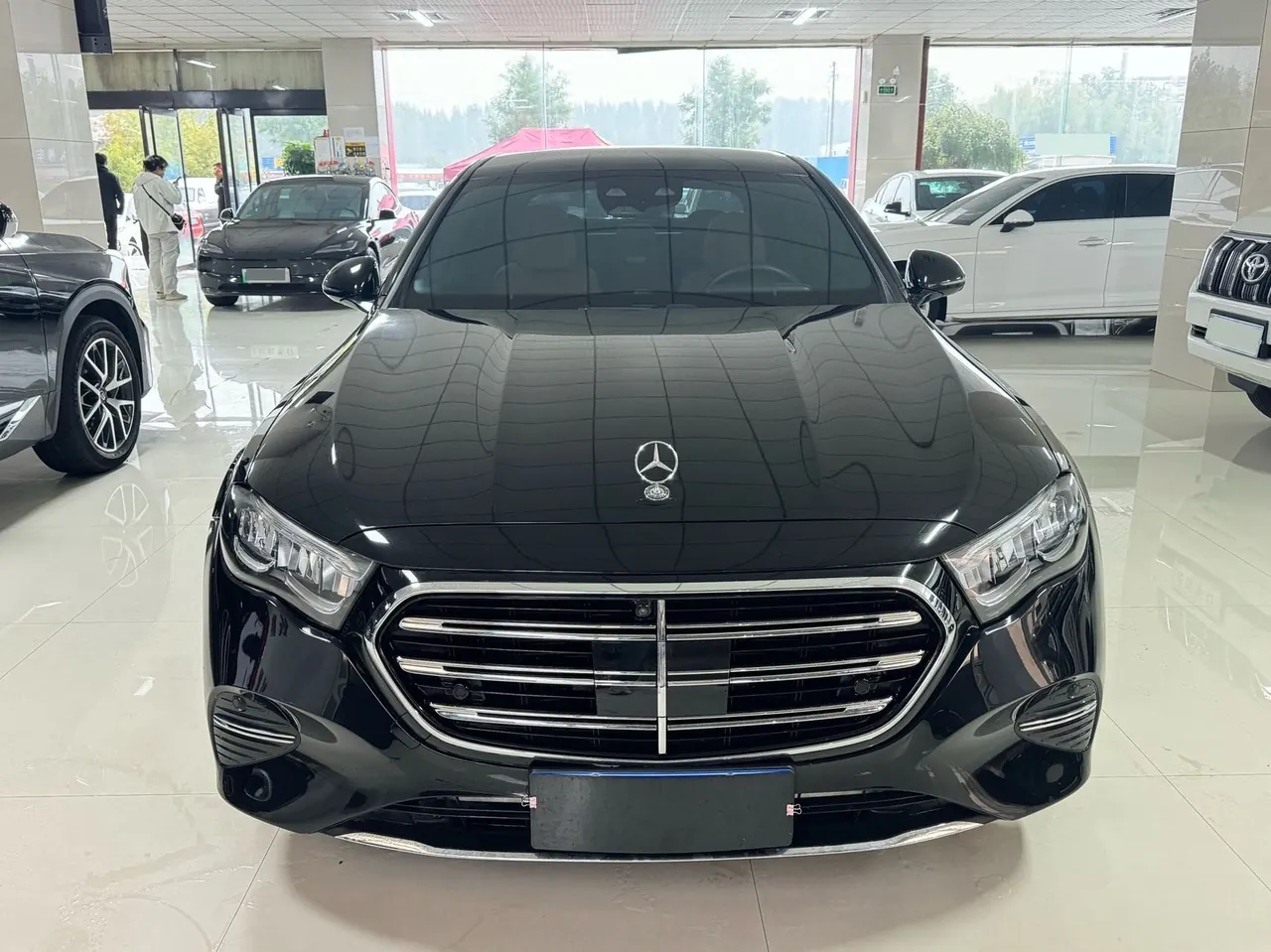 Mercedes Benz E Class 2024 E 300 L 48V 2.0T Fashion (Change 2) Automatic Gear 3