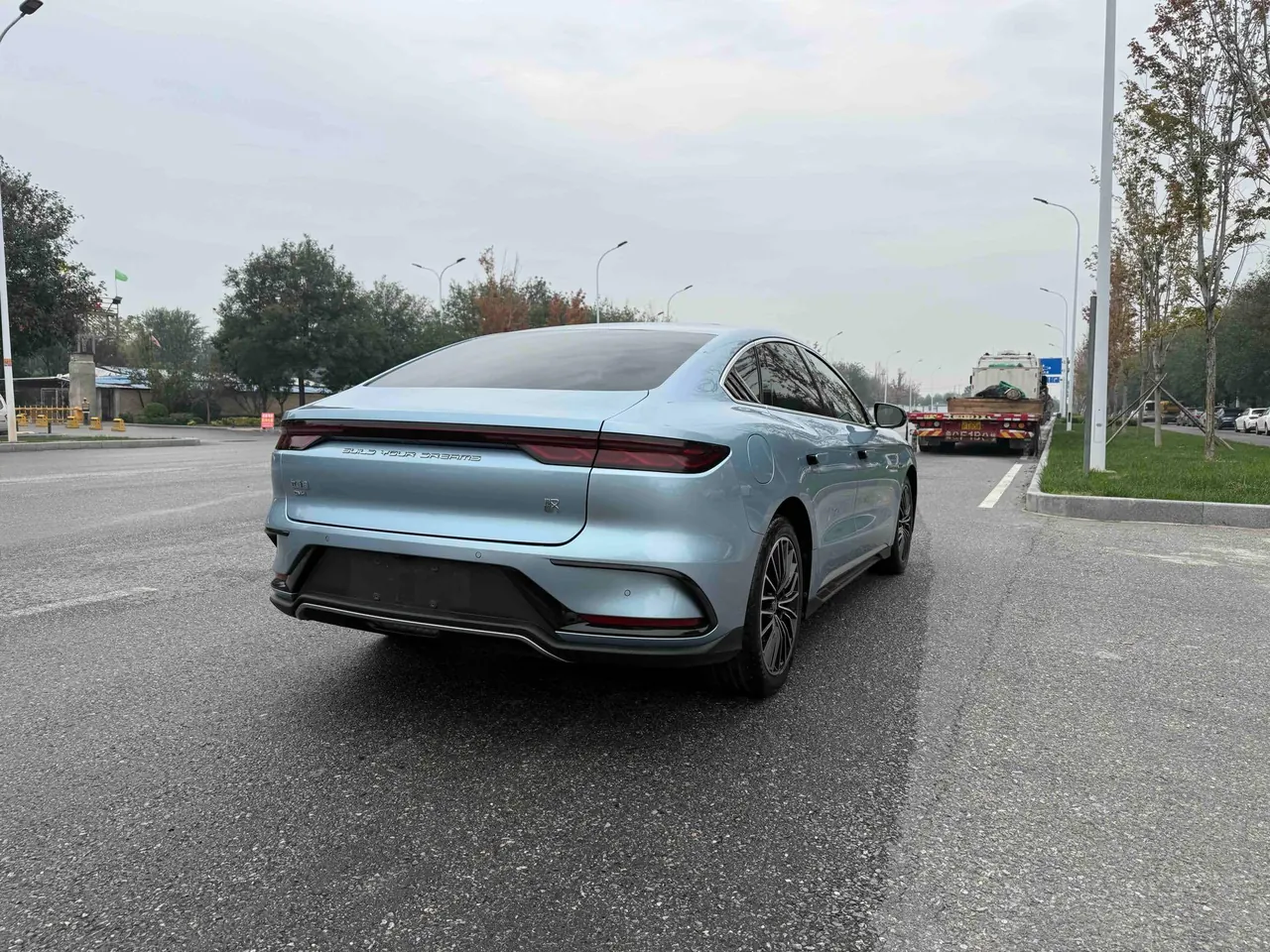 BYD 2023 Han DM-i 1.5T stepless champion version 121KM exclusive automatic gear 15