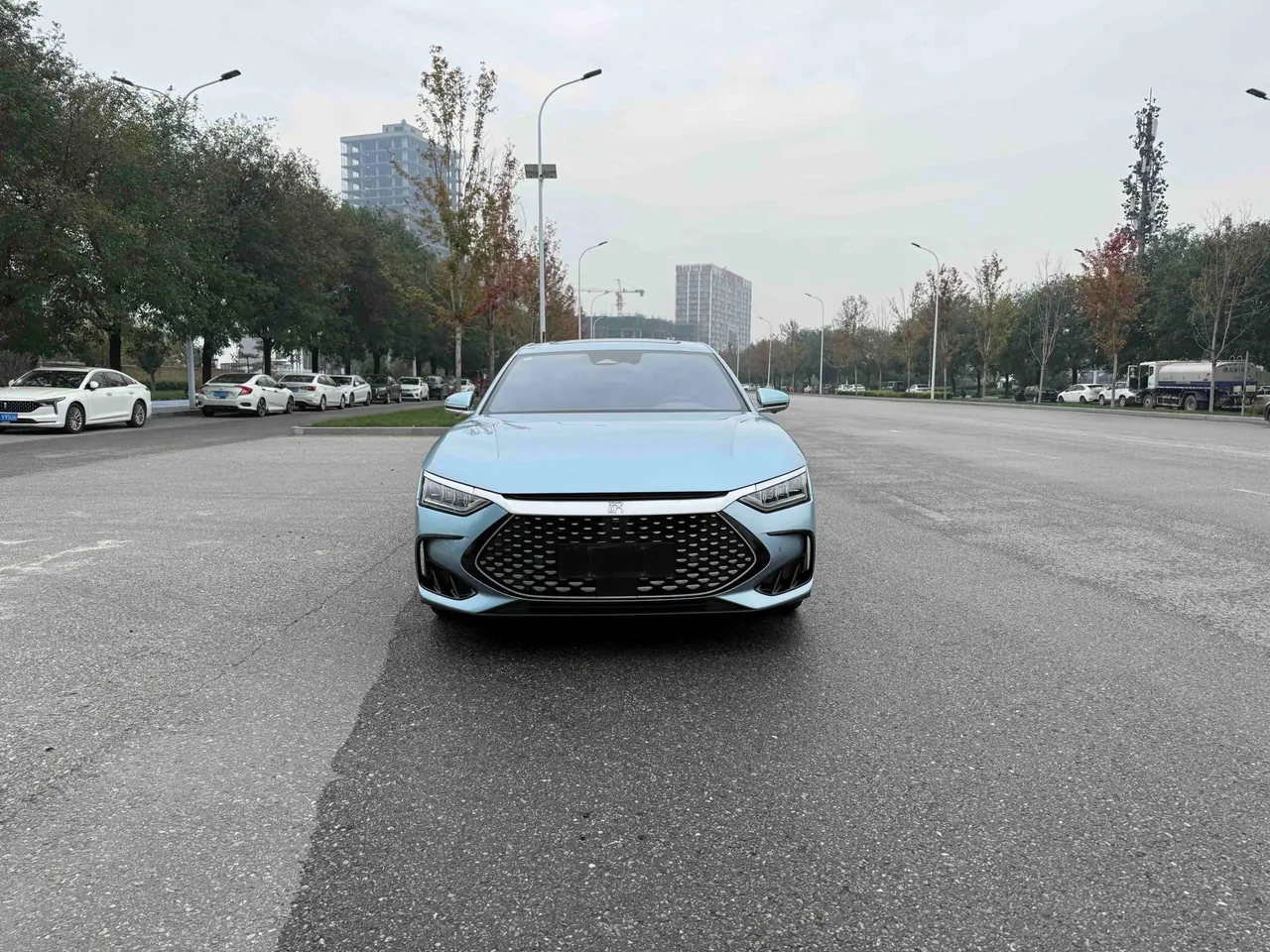 BYD 2023 Han DM-i 1.5T stepless champion version 121KM exclusive automatic gear 17