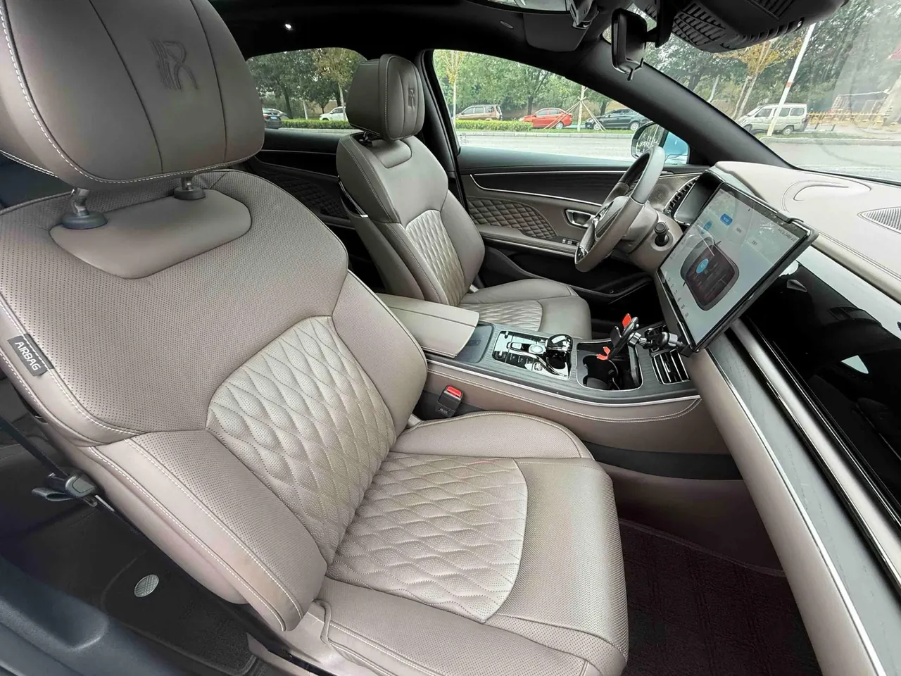 BYD 2023 Han DM-i 1.5T stepless champion version 121KM exclusive automatic gear 18