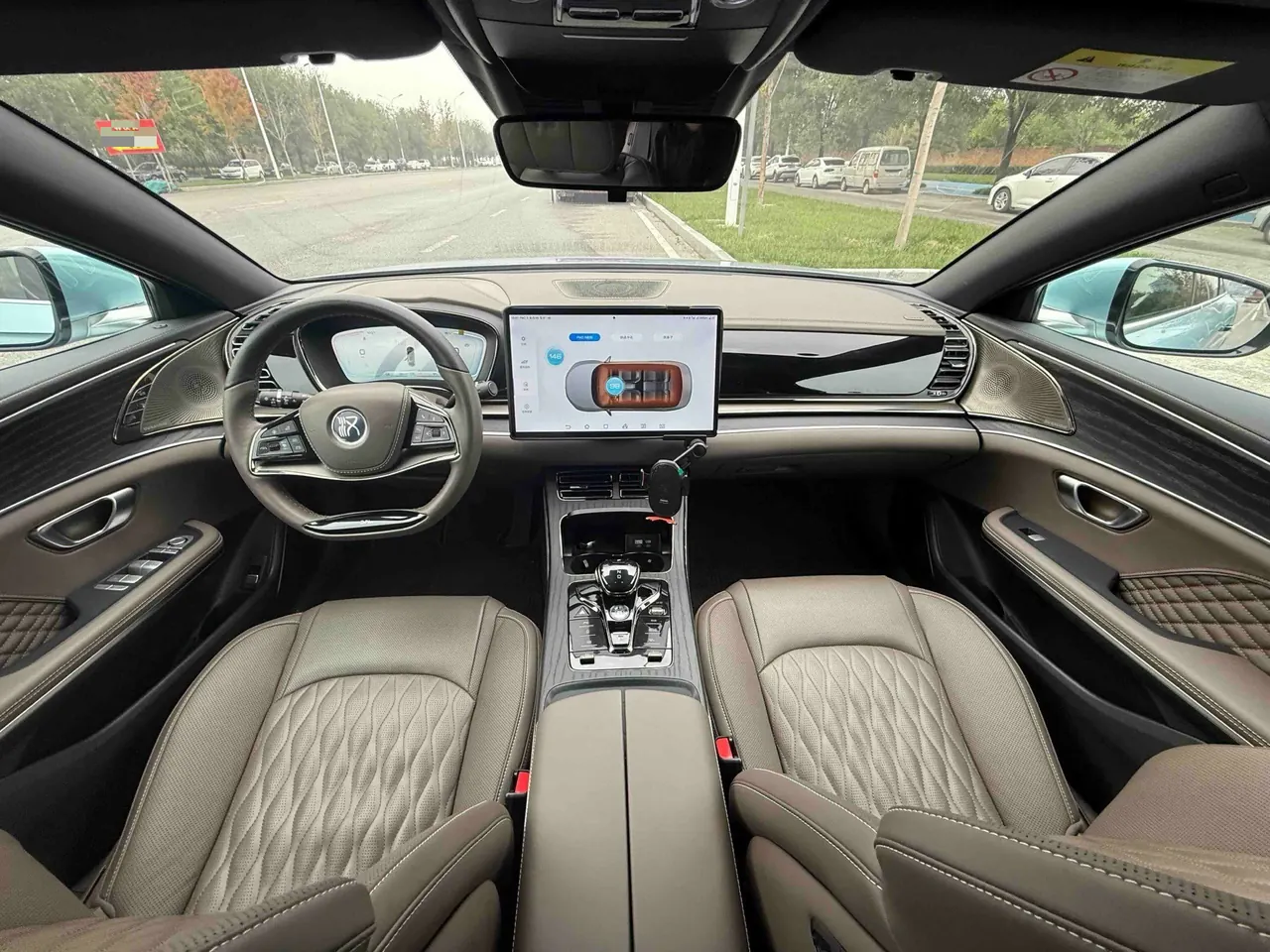 BYD 2023 Han DM-i 1.5T stepless champion version 121KM exclusive automatic gear 4