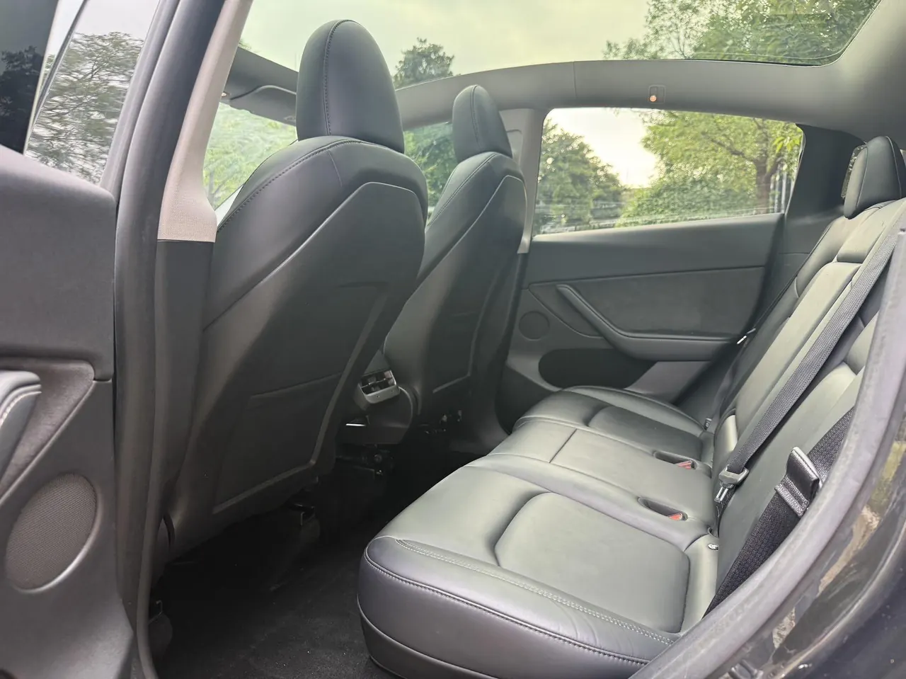 Tesla 2024 Model Y rear-wheel drive version automatic transmission 5