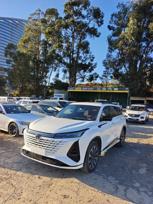 ChangAn 2024 CS75 1.5T Enjoy Deluxe Automatic Gear - View 1