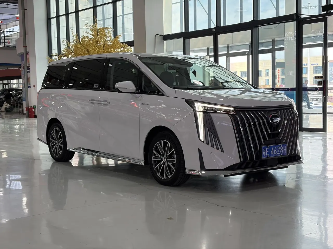 Chuanqi 2024 M8 Double Engine 2.0T Master Series Super Hybrid Automatic Gear 3