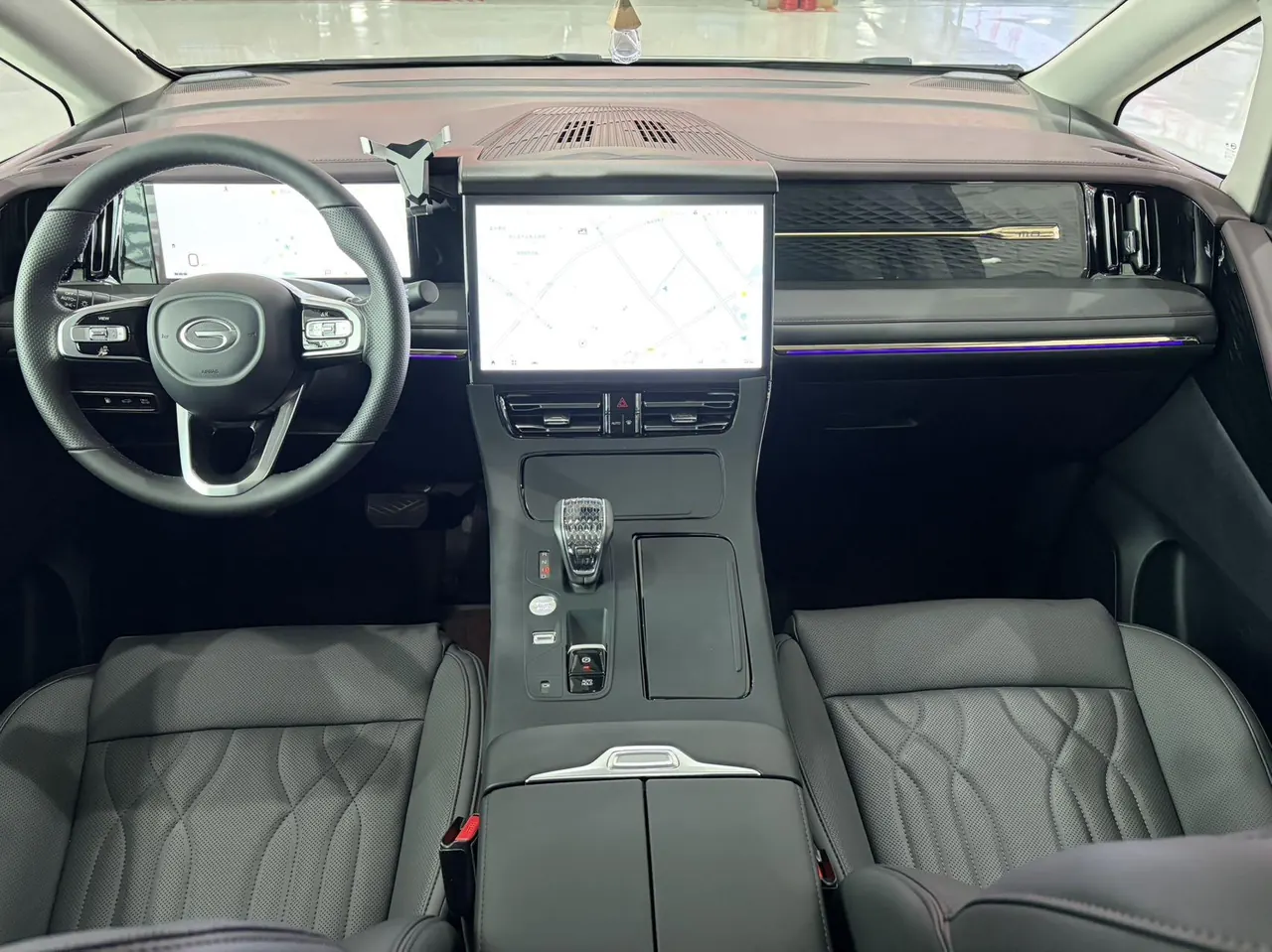 Chuanqi 2024 M8 Double Engine 2.0T Master Series Super Hybrid Automatic Gear 5