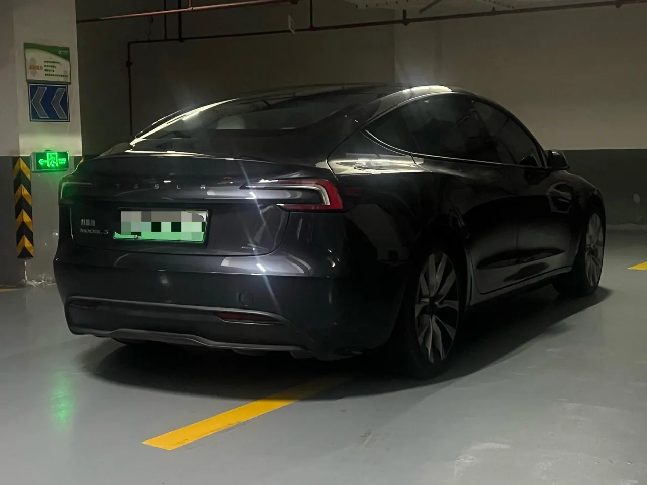 Tesla 2023 Model 3 Rejuvenation Edition Rear Wheel Drive Automatic Transmission 6