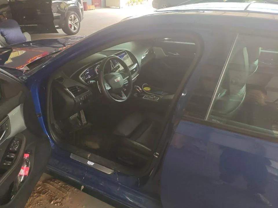 Cadillac 2020 CT5 2.0T 28T Platinum Sports Edition Automatic Gear 2