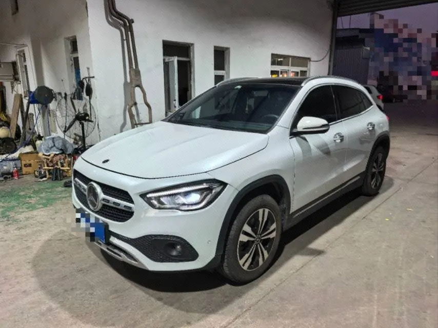 Mercedes Benz 2020 GLA 200 1.3T automatic gear - View 1