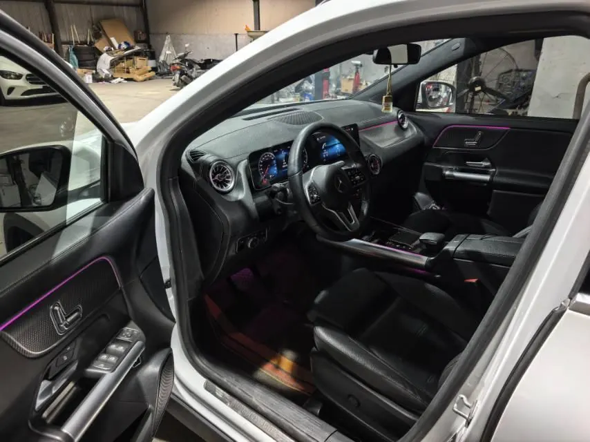 Mercedes Benz 2020 GLA 200 1.3T automatic gear 2
