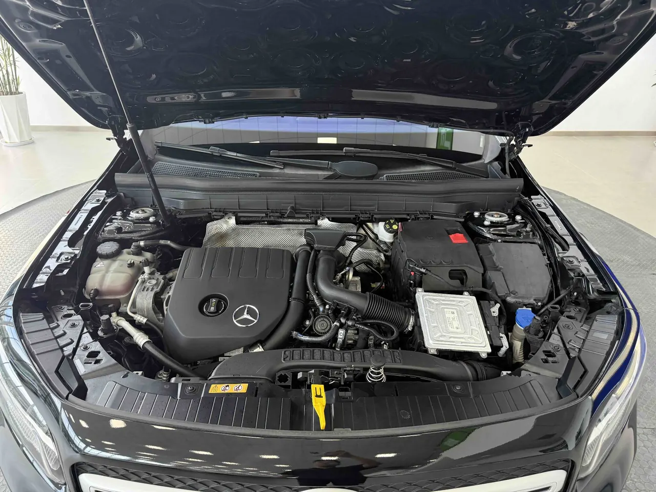 Mercedes Benz 2020 GLB 180 1.3T Dynamic Automatic 7