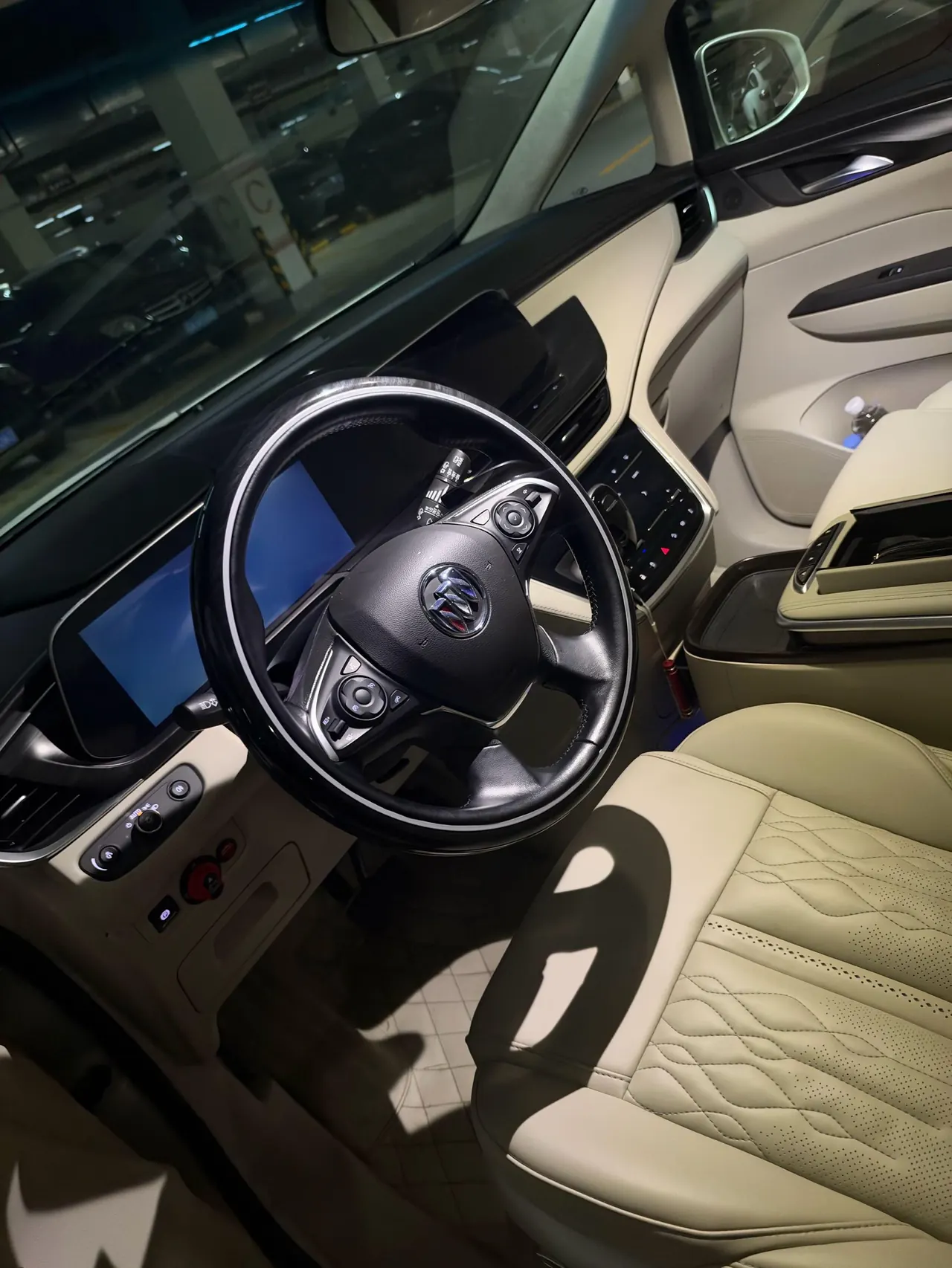 Buick 2020 GL8 ES Lu Zun 2.0T 653T Comfortable Automatic Gear 4