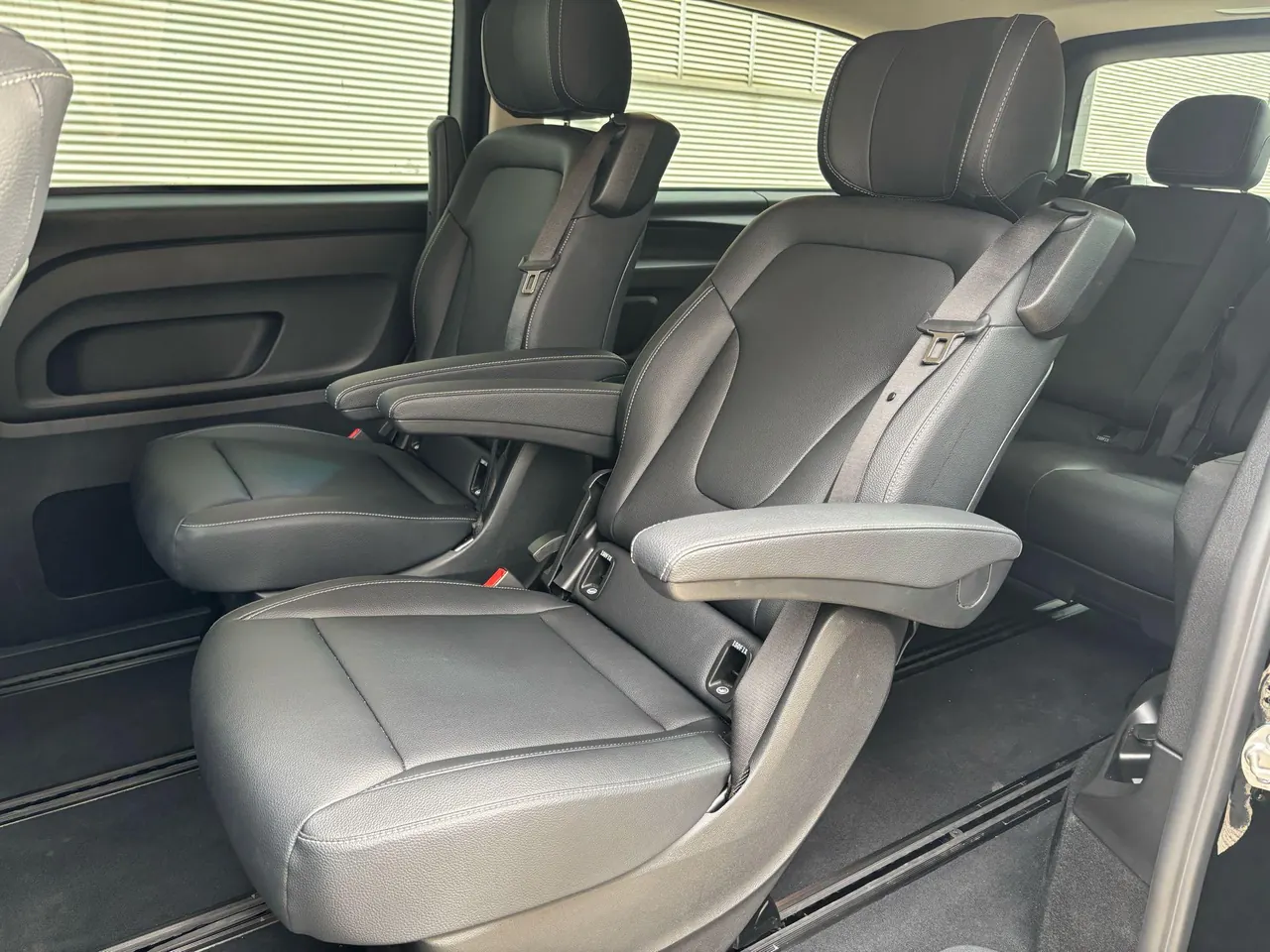 Mercedes Benz 2024 Vito 2.0T Business Edition 7-seat Automatic Gear 3