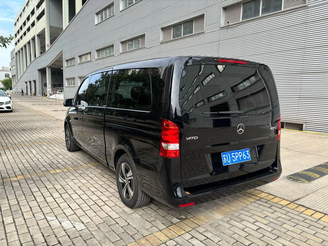 Mercedes Benz 2024 Vito 2.0T Business Edition 7-seat Automatic Gear 4