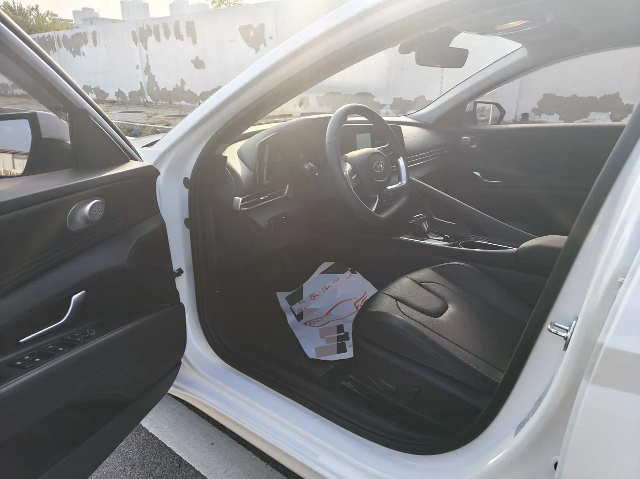 Hyundai 2022 Elantra -3-compartment 1.5 stepless LUX premium automatic gear 7