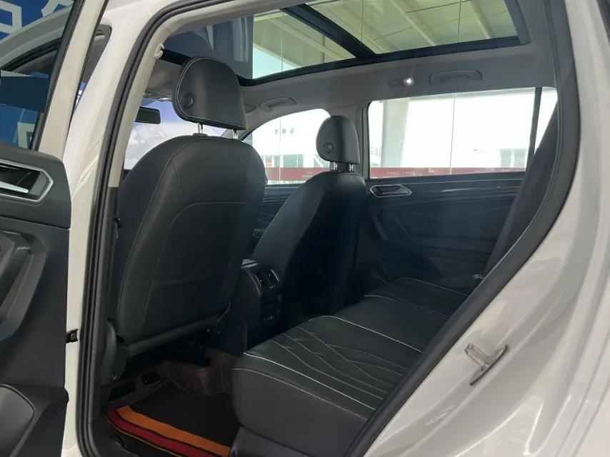 Volkswagen 2022 Tiguan L 2.0TSI 330TSI Two-Drive Smart Edition Automatic Gear 2