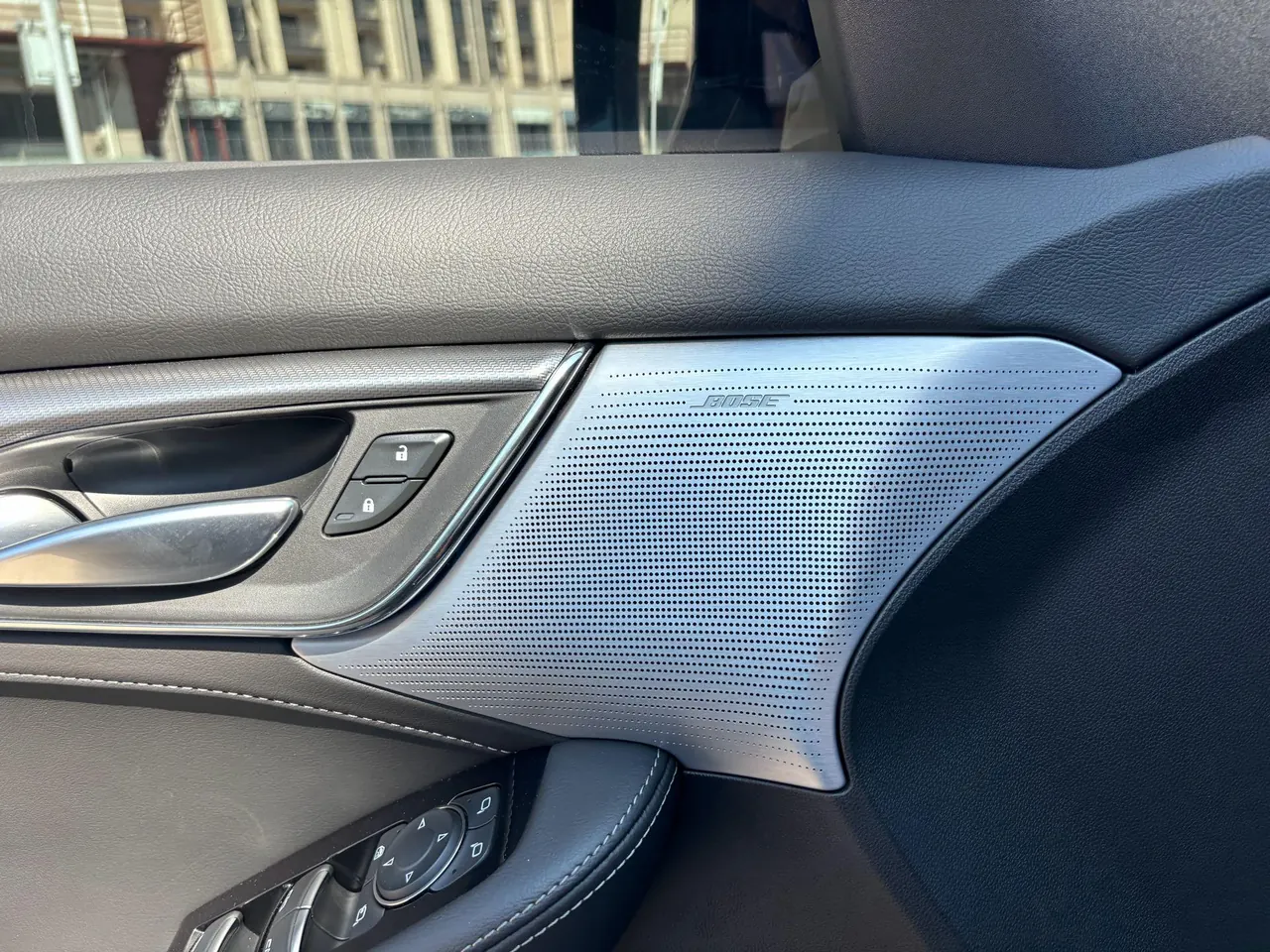 Cadillac 2023 CT5 2.0T 28T Luxury (Standard Edition) Automatic Gear 4