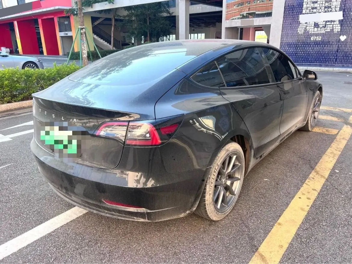 Tesla 2022 Model 3 rear-wheel drive version of automatic transmission 5