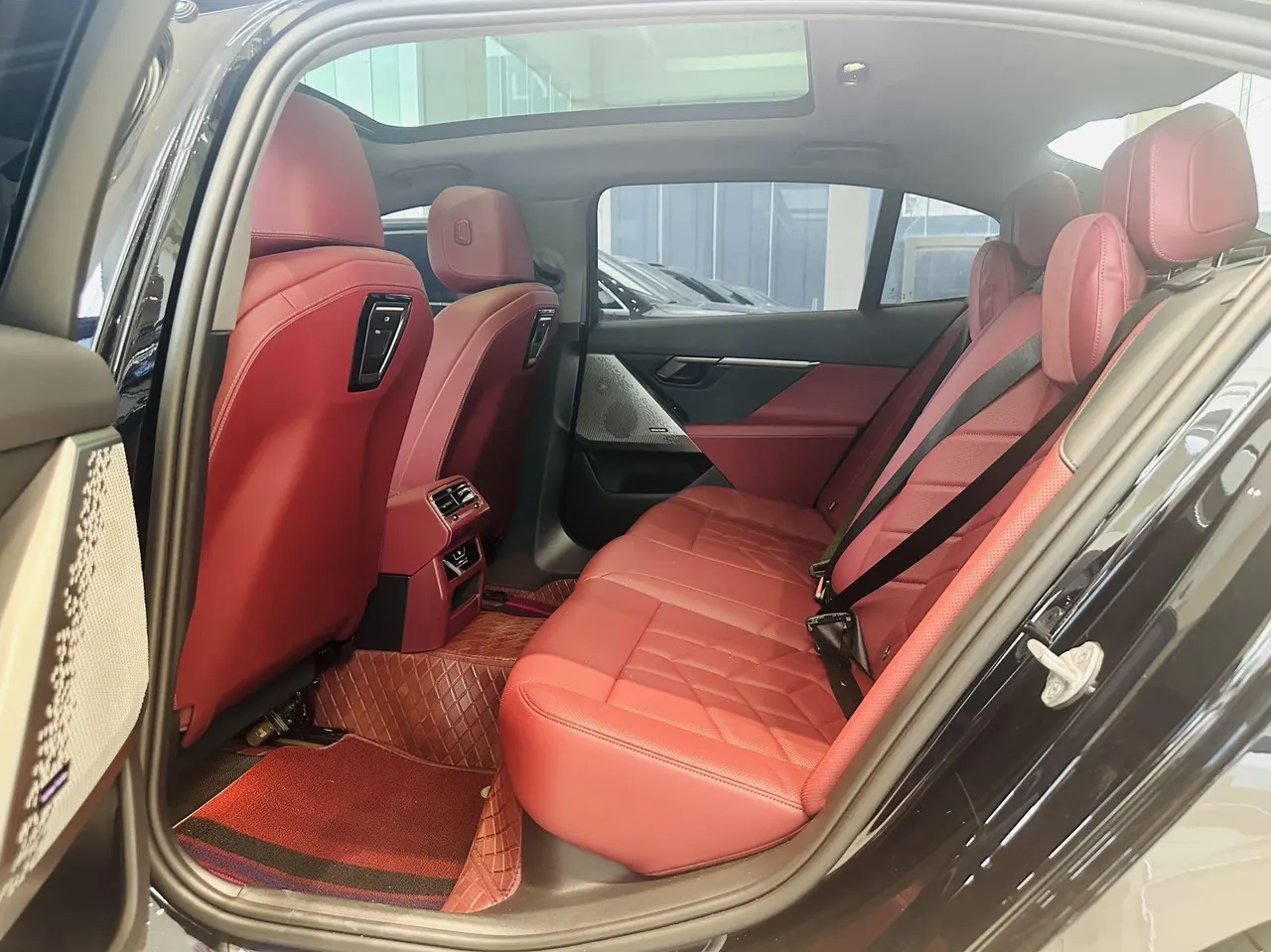 BMW 5 Series 2025 530Li 48V 2.0T Leading M Sports Suit Automatic Gear 6