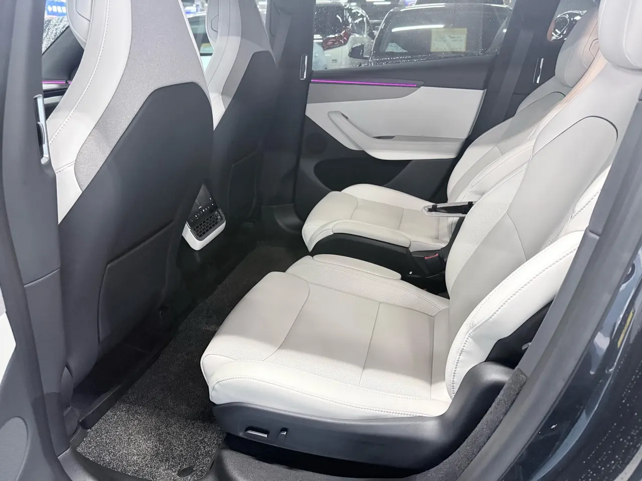 Tesla 2025 Model Y L Long Endurance All-Wheel Drive Automatic Transmission 5