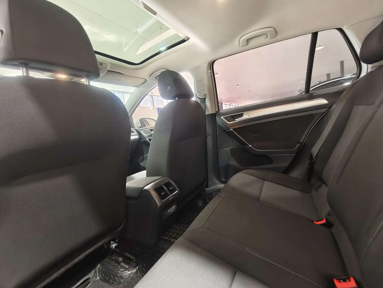 Volkswagen 2020 Golf 7 1.2TSI 200TSI Beloved Edition Comfortable Enterprising Edition Automatic 2