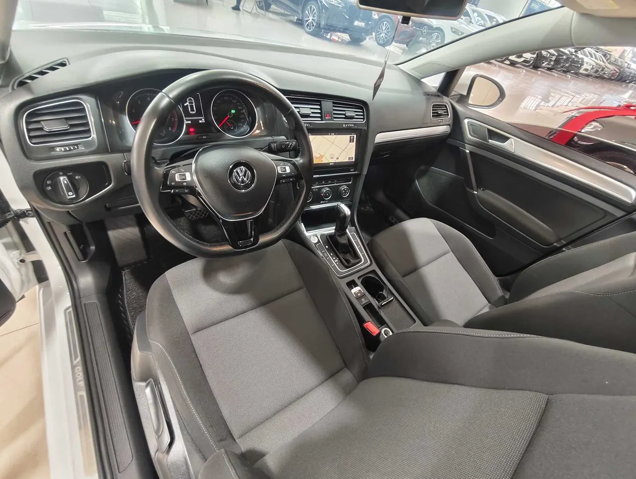 Volkswagen 2020 Golf 7 1.2TSI 200TSI Beloved Edition Comfortable Enterprising Edition Automatic 3