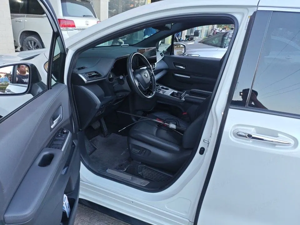 Toyota 2021 Sai 2.5 Stepless Premium Edition Automatic Gear 2