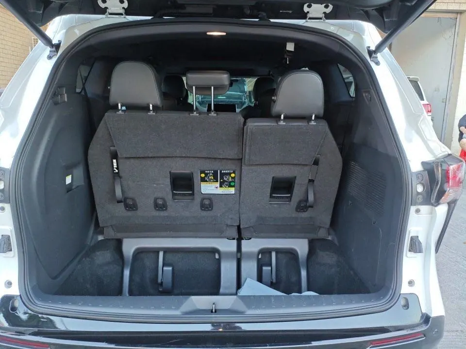 Toyota 2021 Sai 2.5 Stepless Premium Edition Automatic Gear 4