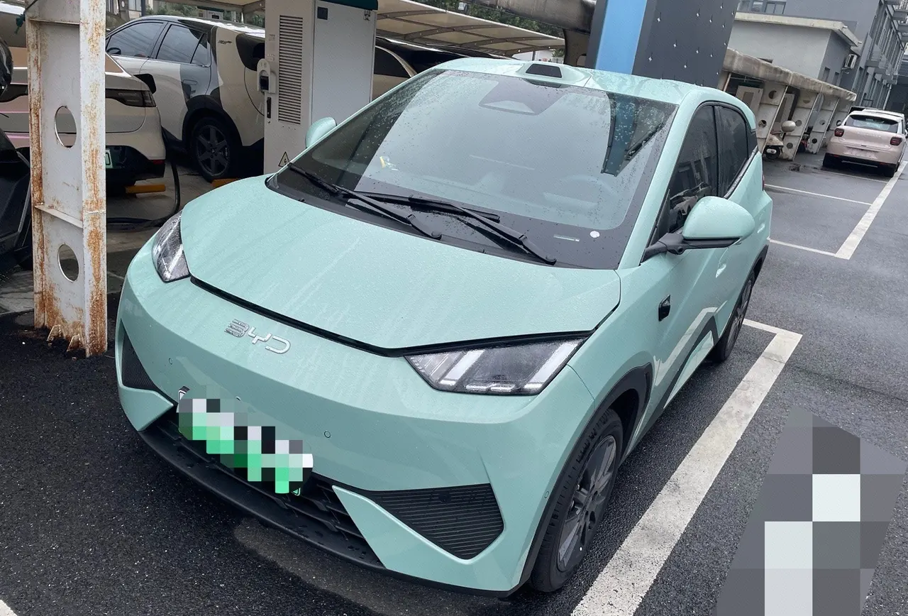 BYD 2025 Seagull Smart Driving Edition 405km Flying Edition Automatic Gear - View 1