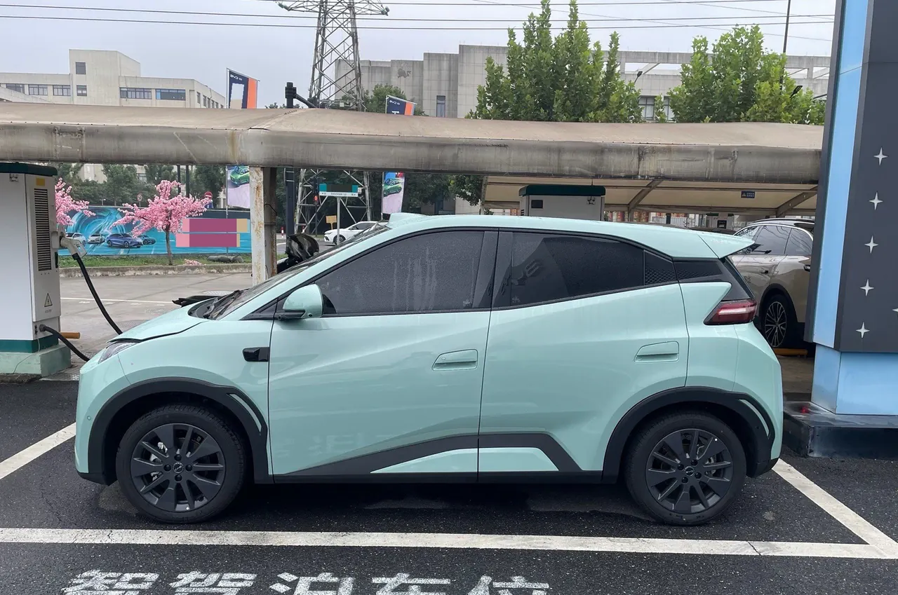 BYD 2025 Seagull Smart Driving Edition 405km Flying Edition Automatic Gear 3
