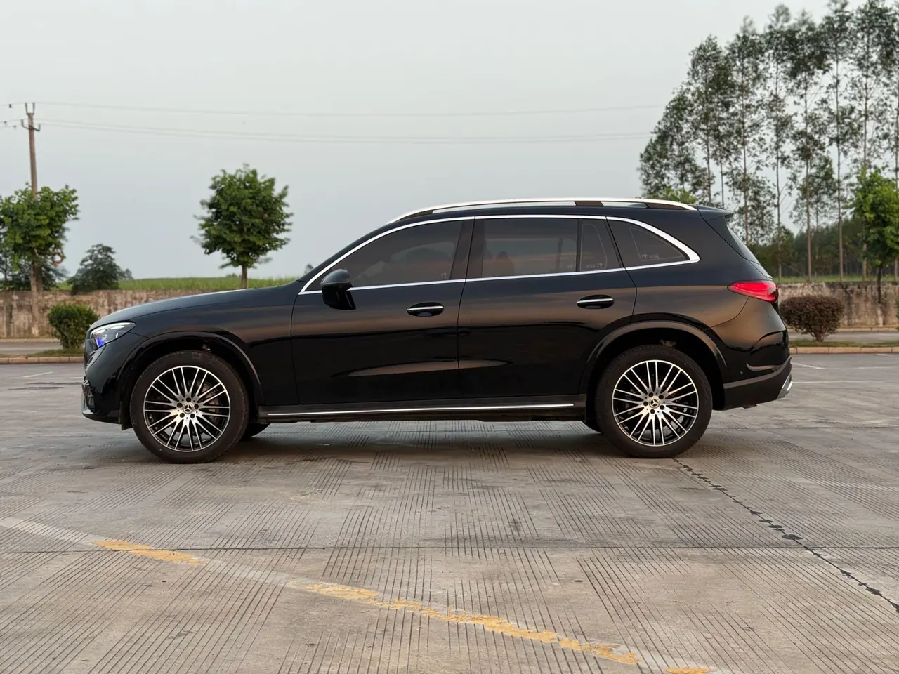 Mercedes Benz 2025 GLC 300 L 4MATIC 48V 2.0T Luxury 5-seat (Modified) Automatic Gear 3